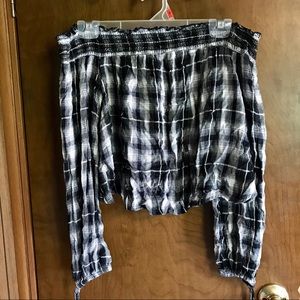 Off the shoulder Crop top